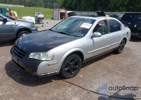 2000 Nissan Maxima Gle/Gxe/Se z USA, uszkodzony, nr VIN JN1CA31D9YT708225